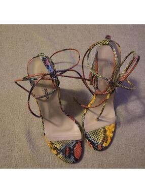 FASHION NOVA Try to let go heels